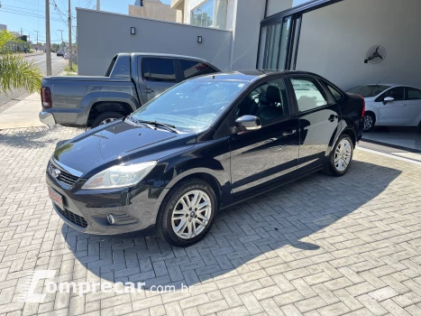 FORD FOCUS 2.0 16V 4 portas