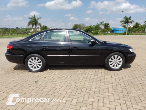 AZERA 3.3 MPFI GLS Sedan V6 24V