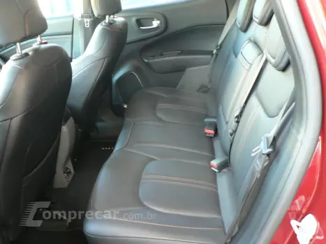 TORO 2.0 16V Turbo Volcano 4WD AT9