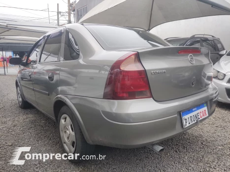 CORSA 1.8 MPFI Maxx Sedan 8V