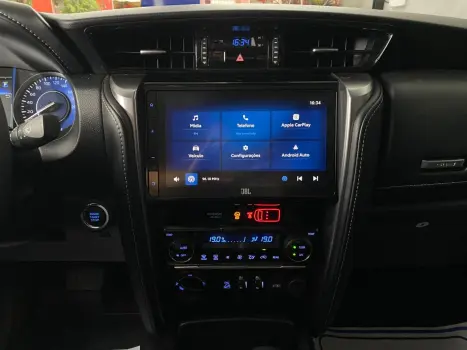 Hilux SW4 SRX Plat. 4x4 2.8 TB Die. Aut.