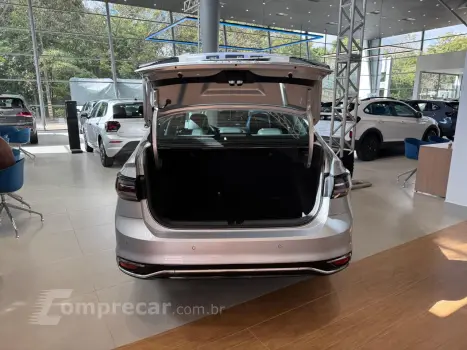 Virtus 1.0 4P 200 TSI FLEX HIGHLINE AUTOMÁTICO