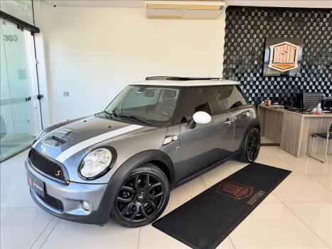MINI COOPER 1.6 S 16V Turbo 2 portas