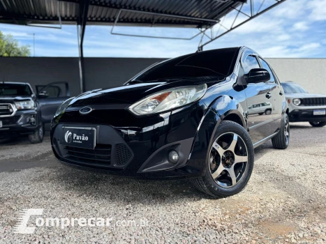 FORD FIESTA 1.6 Rocam 8V 4 portas