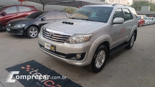 Toyota HILUX SW4 3.0 SRV 4X4 16V Turbo Intercooler 4 portas