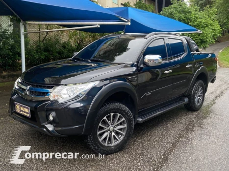 Mitsubishi L200 TRITON 2.4 16V Turbo Outdoor Hpe-s CD 4X4 4 portas