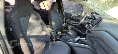 ONIX 1.0 Turbo Plus LT