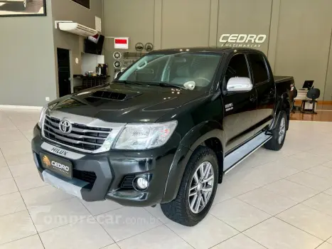 Toyota Hilux Caminhonete 3.0 16V 4P 4X4 SRV TURBO DIESEL CABINE DUP 4 portas