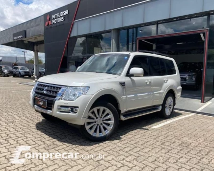 Mitsubishi PAJERO 3.2 Full HPE 4X4 16V 4 portas