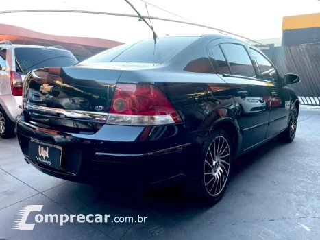 VECTRA SEDAN - 2.0 MPFI EXPRESSION 8V 140CV 4P AUTOMÁTICO