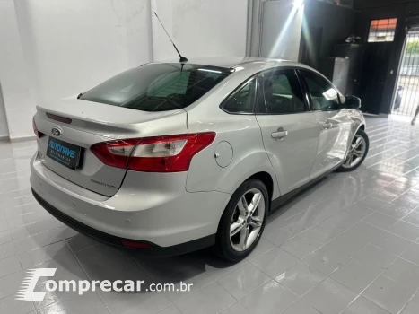 Focus Sedan 2.0 16V 4P S POWERSHIFT FLEX