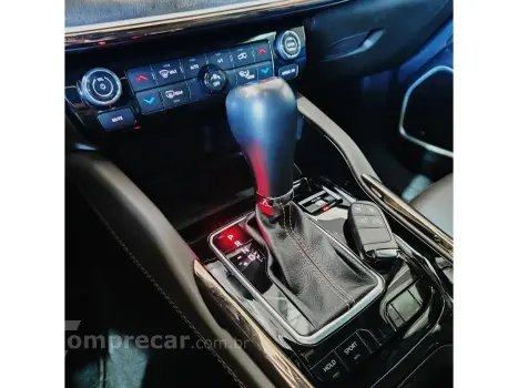 COMMANDER 1.3 T270 TURBO FLEX OVERLAND AT6