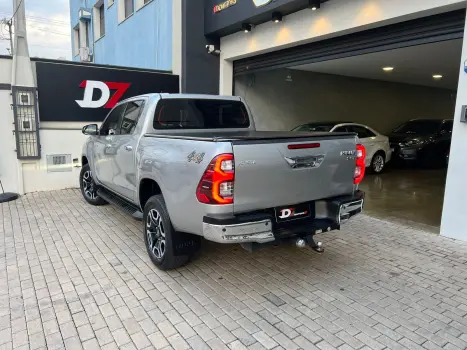 HILUX 2.8 D-4d Turbo CD SRX 4X4