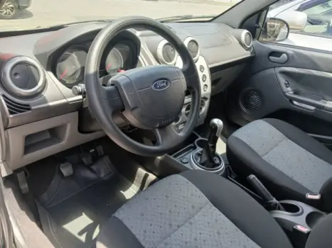 FIESTA HATCH - 1.6 ROCAM SE PLUS 8V 4P MANUAL