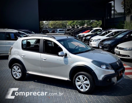 Renault SANDERO 1.6 Stepway 8V 4 portas