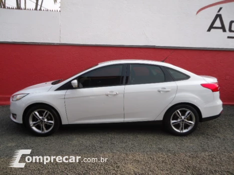 FOCUS 2.0 SE Fastback 16V