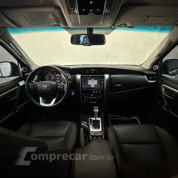 Hilux SW4 SRX 4x4 2.8 TDI 16V Dies. Aut.