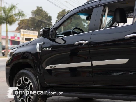 HILUX - 2.8 D-4D TURBO CD SRX 4X4 AUTOMÁTICO