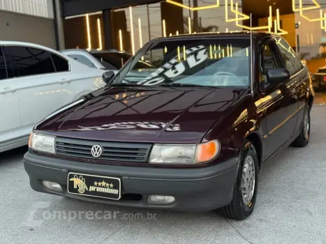 LOGUS 1.8 GLS 8V ÁLCOOL 2P MANUAL