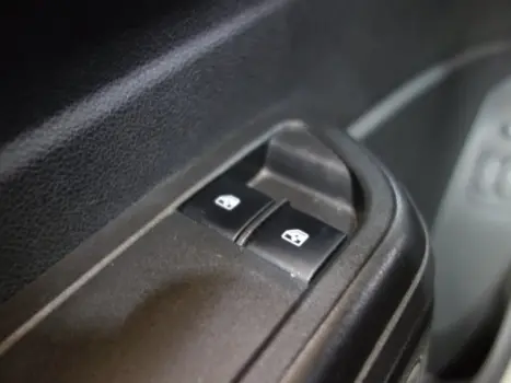 ONIX - 1.4 MPFI LT 8V 4P MANUAL