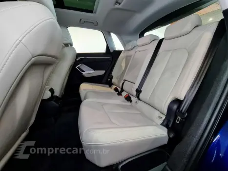 Q3 PERFORMANCE 2.0 TFSI QUATTRO