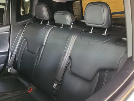 Renegade Longitude 1.8 4x2 Flex 16V Aut.