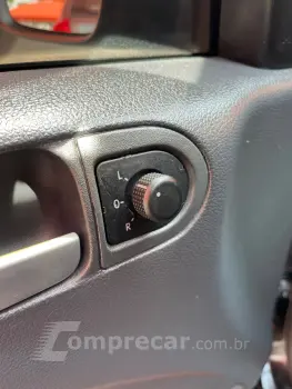 VOYAGE 1.6 MI City 8V