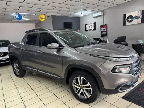 Fiat TORO 2.0 16V Turbo Freedom 4WD AT9 4 portas