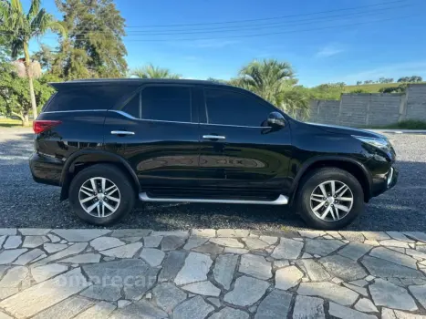 HILUX SW4 2.8 SRX 4X4 16V TURBO INTERCOOLER DIESEL 4P AUTOMÁ