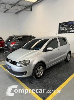 Volkswagen VOLKSWAGEN FOX 1.6 MI 8V 4 portas