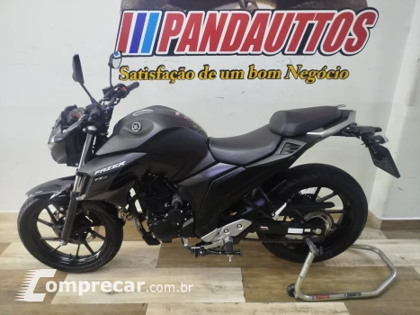 FZ 25 FAZER