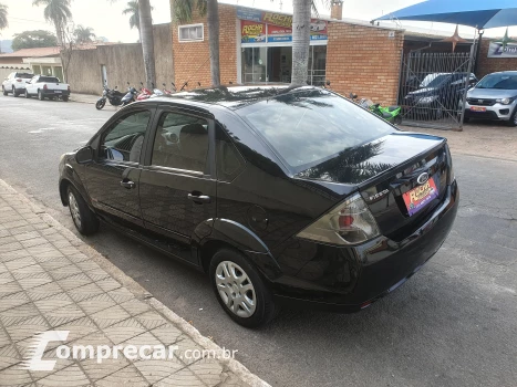 FIESTA 1.6 MPI Class Sedan 8V