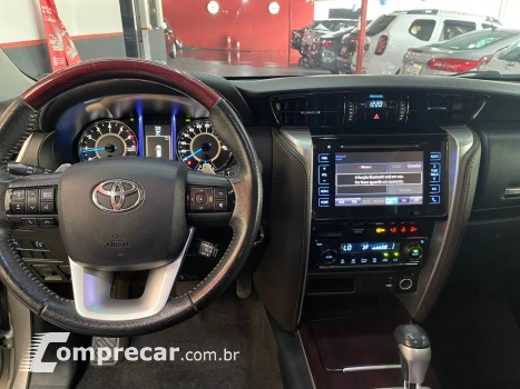 HILUX SW4 2.7 SR 7 Lugares 4X2 16V