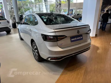 Virtus 1.0 4P 200 TSI FLEX HIGHLINE AUTOMÁTICO