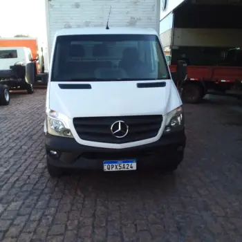 Mercedes-Benz 313 COM BAÚ 2 portas