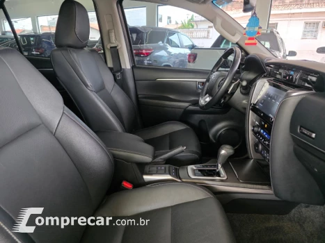 HILUX SW4 2.8 D-4d Turbo SRX 7L 4X4