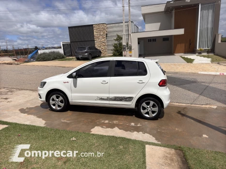 Volkswagen FOX 1.6 MI Rock IN RIO 8V 4 portas