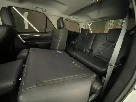 Hilux SW4 SRX Plat. 4x4 2.8 TB Die. Aut.