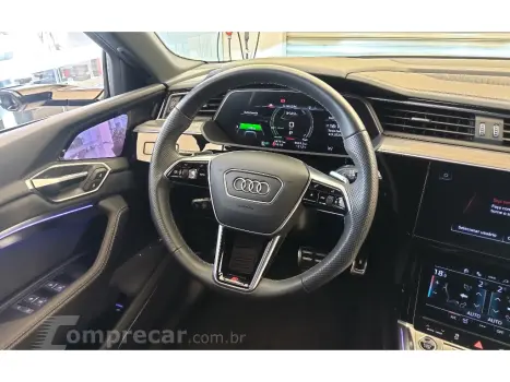 Q8 E-TRON 55 ELÉTRICO PERFORMANCE BLACK QUATTRO