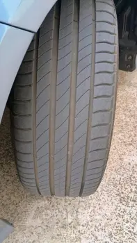 COROLLA 1.8 VVT-I Hybrid Altis Premium