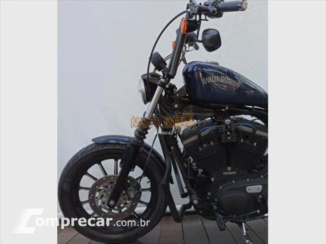 SPORTSTER IRON 883