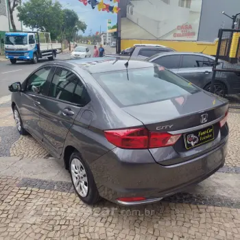 CITY Sedan DX 1.5 Flex 16V Aut.