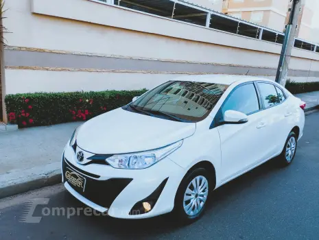 Toyota YARIS 1.5 16V Sedan XL 4 portas