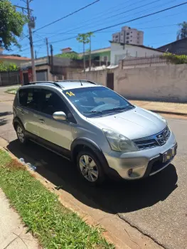 NISSAN LIVINA 1.8 SL X-gear 16V 4 portas