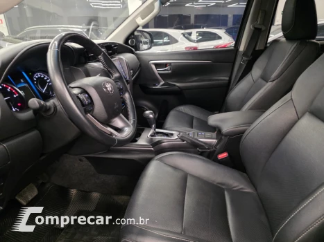 HILUX SW4 2.8 D-4d Turbo SRX 7L 4X4