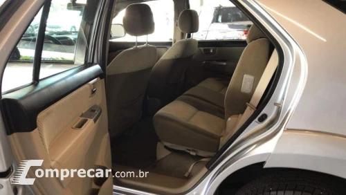 HILUX SW4 2.7 SR 7 Lugares 4X2 16V