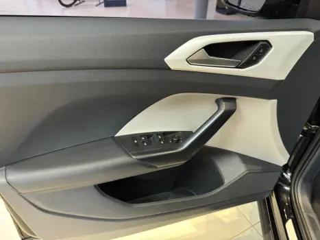 T-Cross 1.4 4P 250 TSI FLEX HIGHLINE AUTOMÁTICO