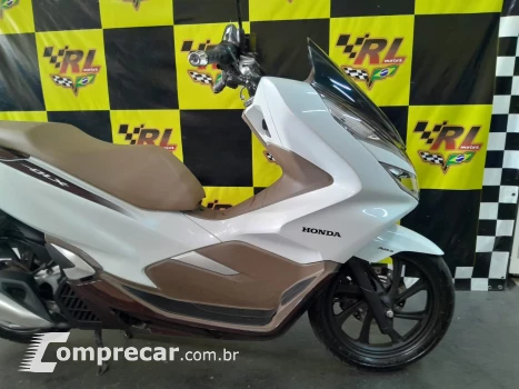 PCX 150 DLX