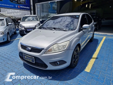 FORD FOCUS 1.6 GLX 8V FLEX 4P MANUAL 4 portas