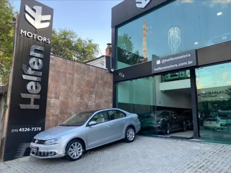 Volkswagen JETTA 2.0 Comfortline 120cv 4 portas